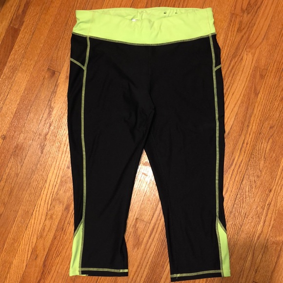 Workout Capris - Picture 2 of 2